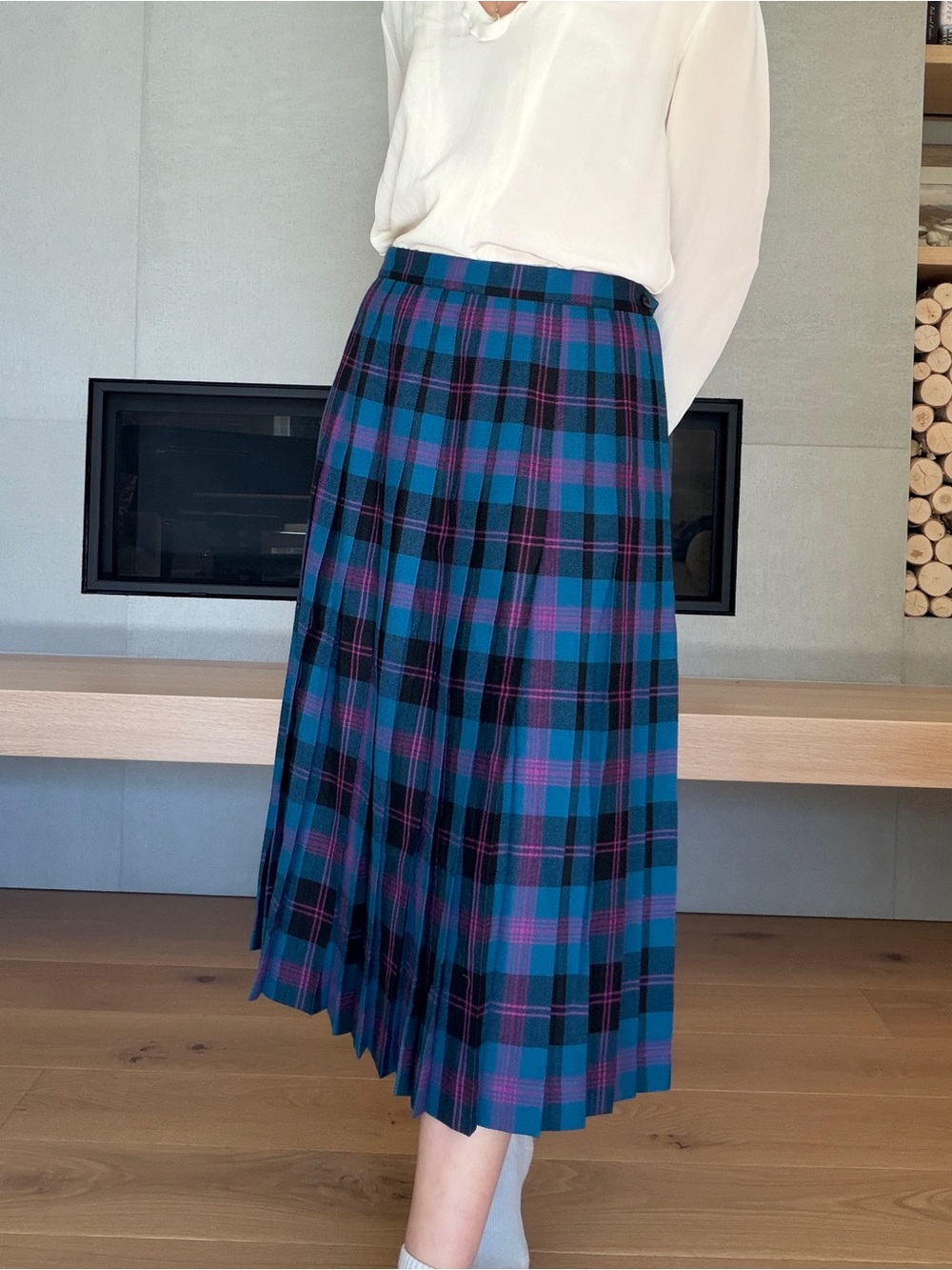 100% wool vintage tartan blue plaid pleated  Skirt maxi small medium